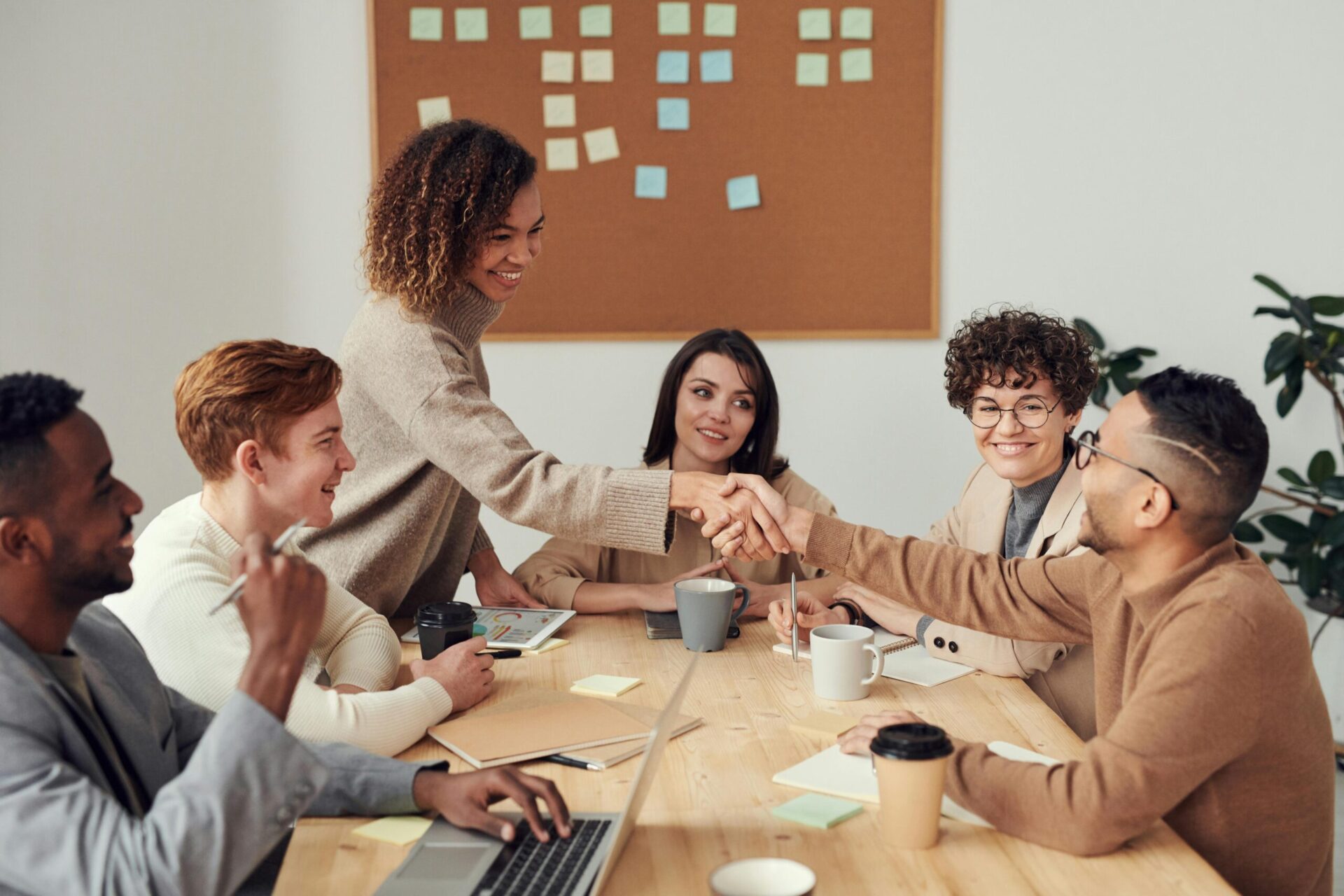 group interactions in office appreciating fellow employees for good work